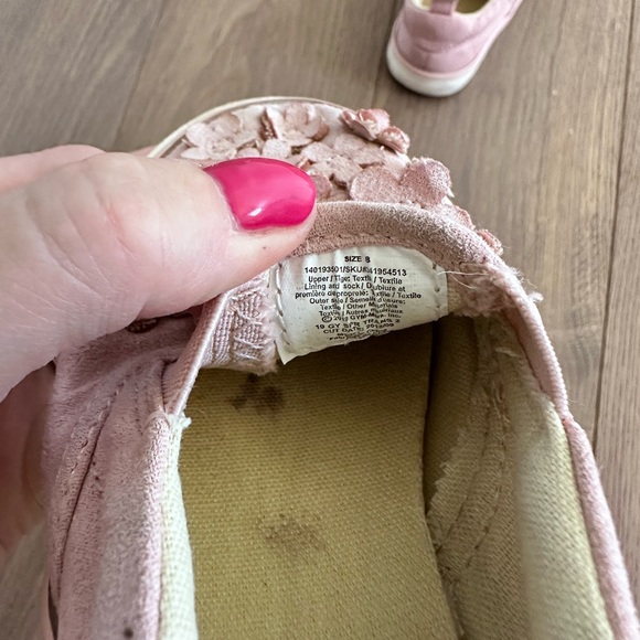 EUC Super Cute Flower Detail Slip on Shoes Pink Size 8 - Picture 7 of 7